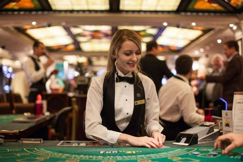 Dealer Casino Là Gì? Những Kỹ Năng Cần Có Để Trở Thành Dealer Casino
